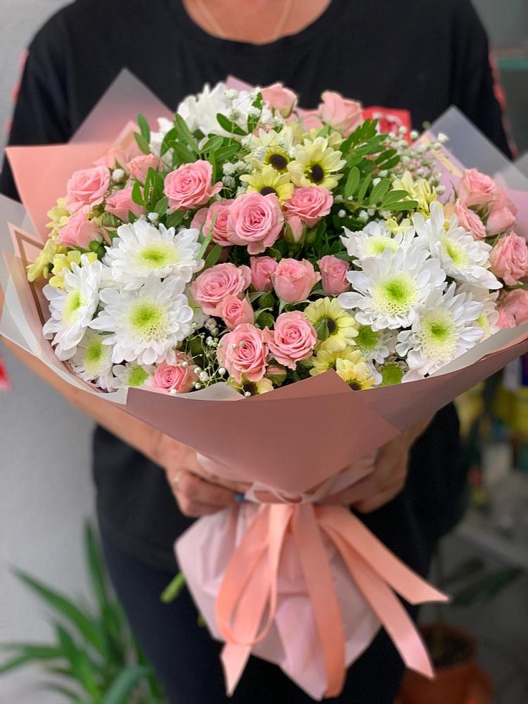 Букет цветов из: Розы и Хризантемы в Екатеринбурге