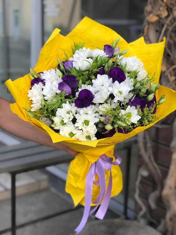 Букет цветов из: Ирисы, Хризантемы и Ромашки в Екатеринбурге